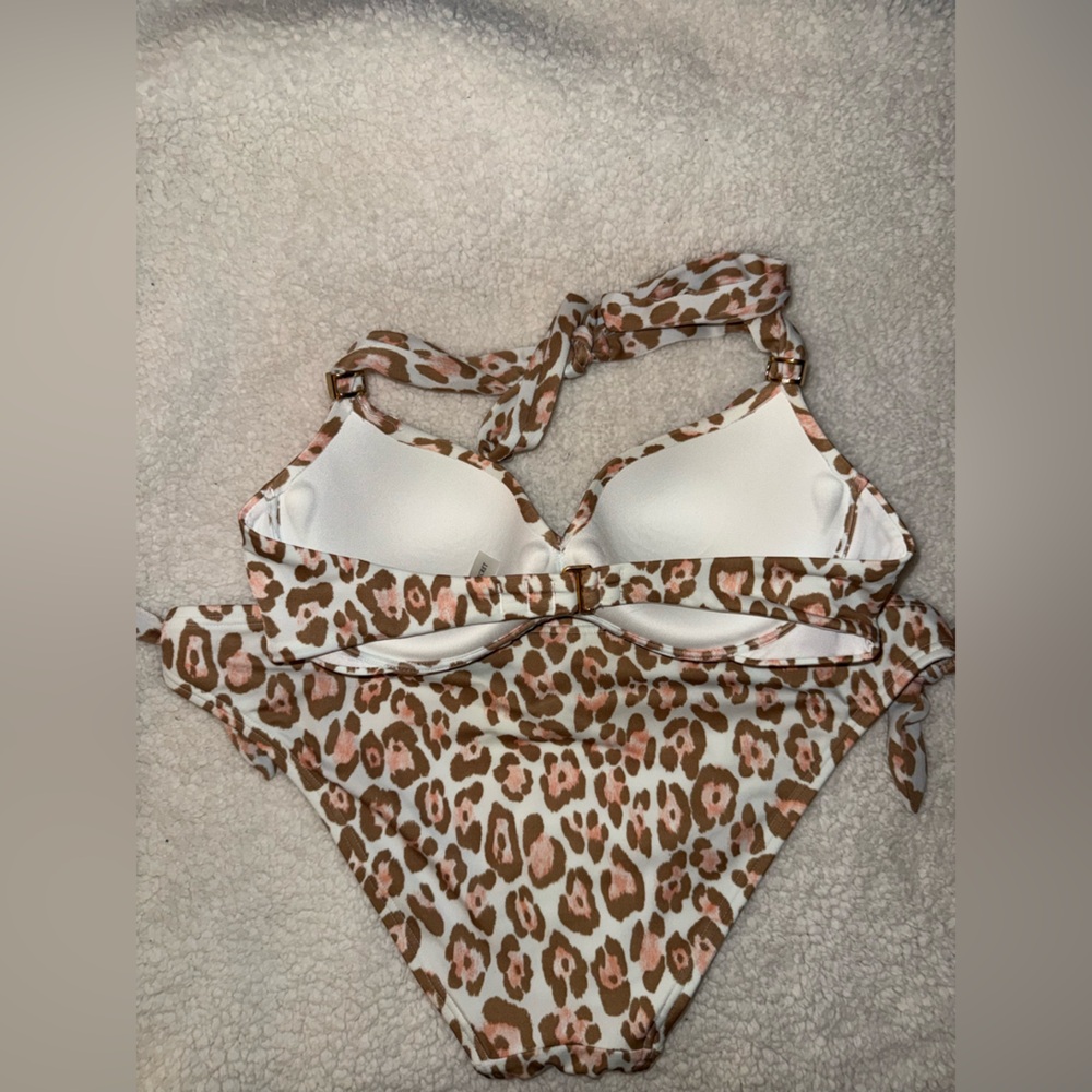 Victoria's Secret Bombshell leopard print push-up bikini - Picture 2 of 3